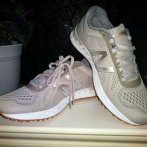 New Balance Fresh Foam Arishi Running Shoe